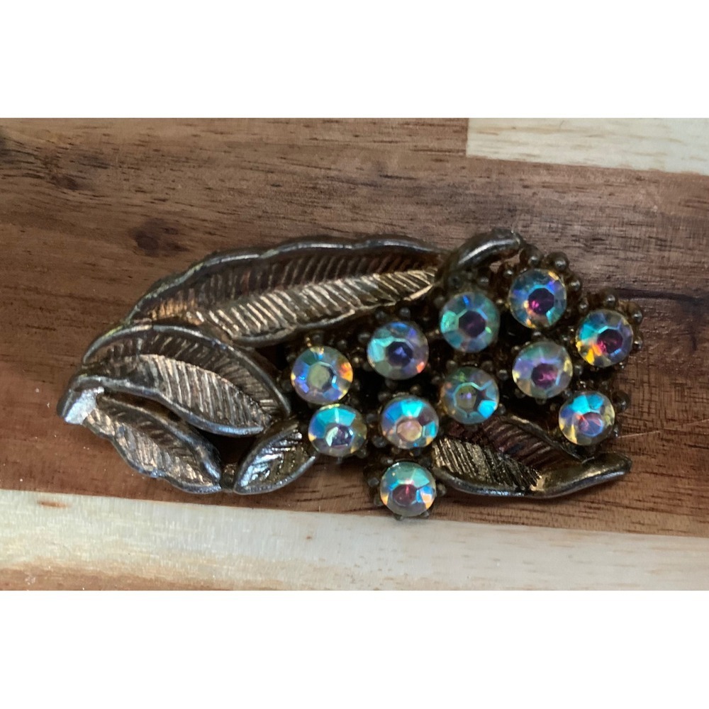 Vintage Aurora Borealis Rhinestone Leaf Brooch Silver Tone Retro Whimsigoth Y2K